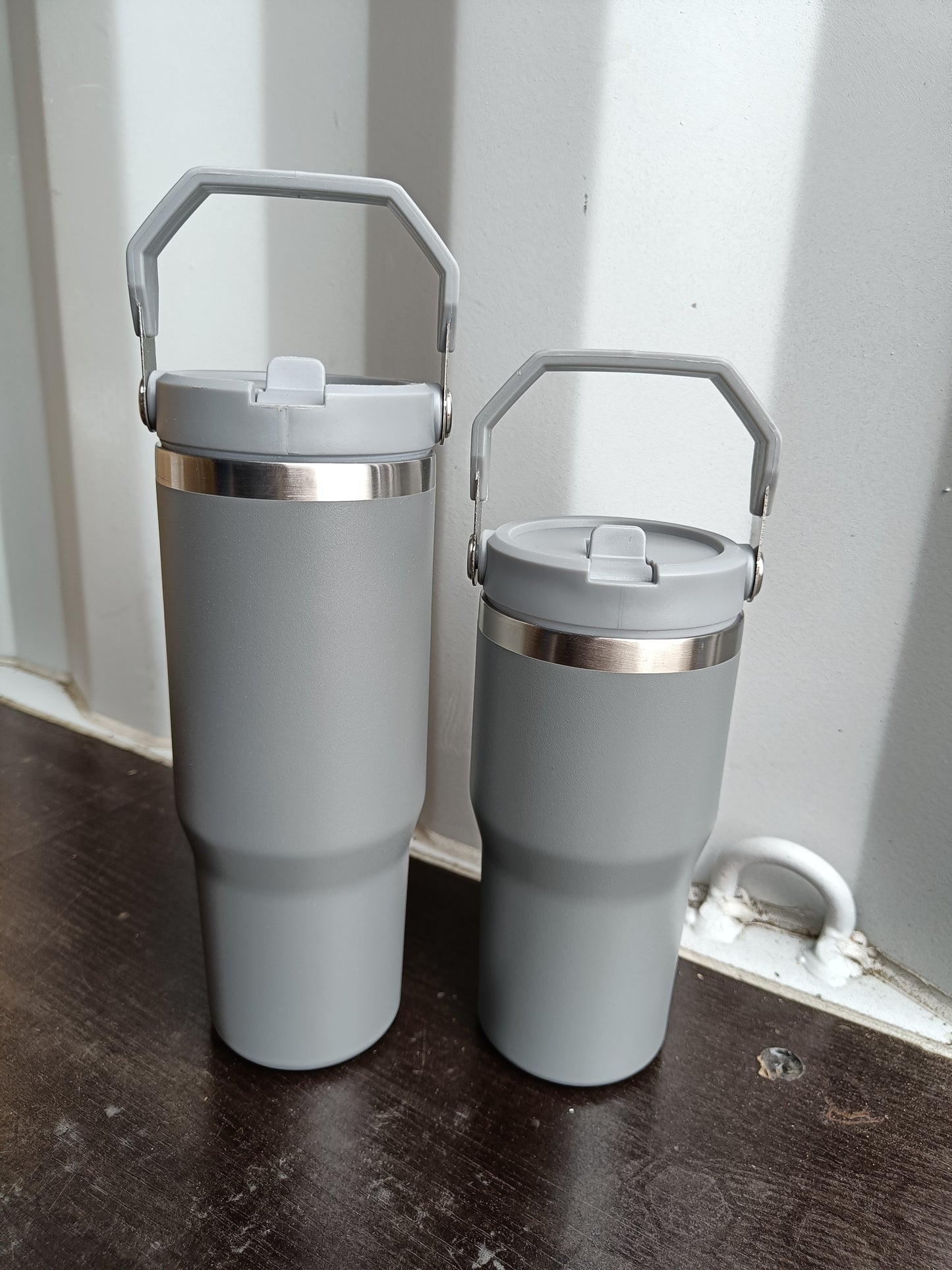 CLEARANCE 20oz and 30oz powder-coated cups with swing handle