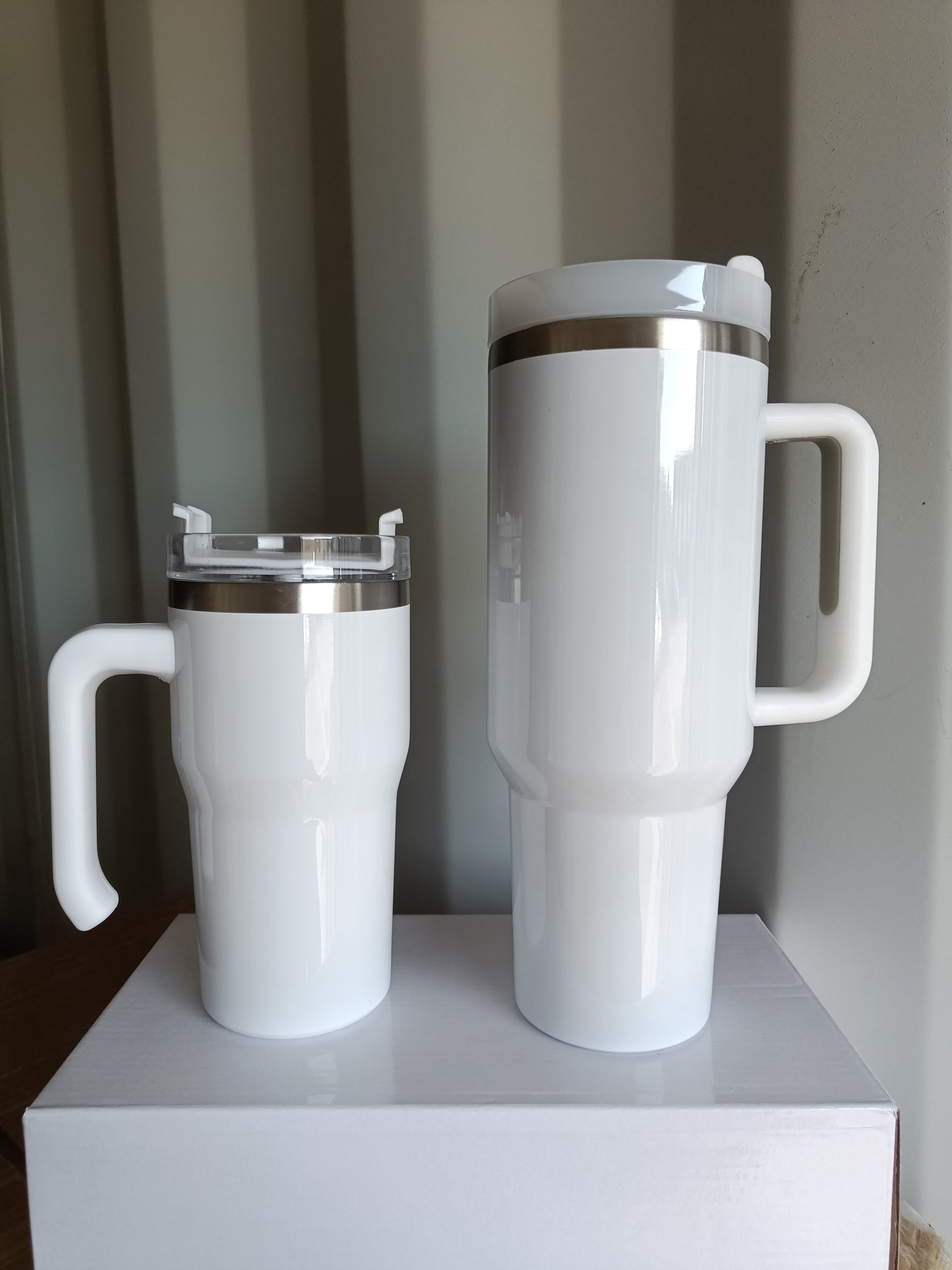 Clearance 20oz side-handle sublimation cup with rim
